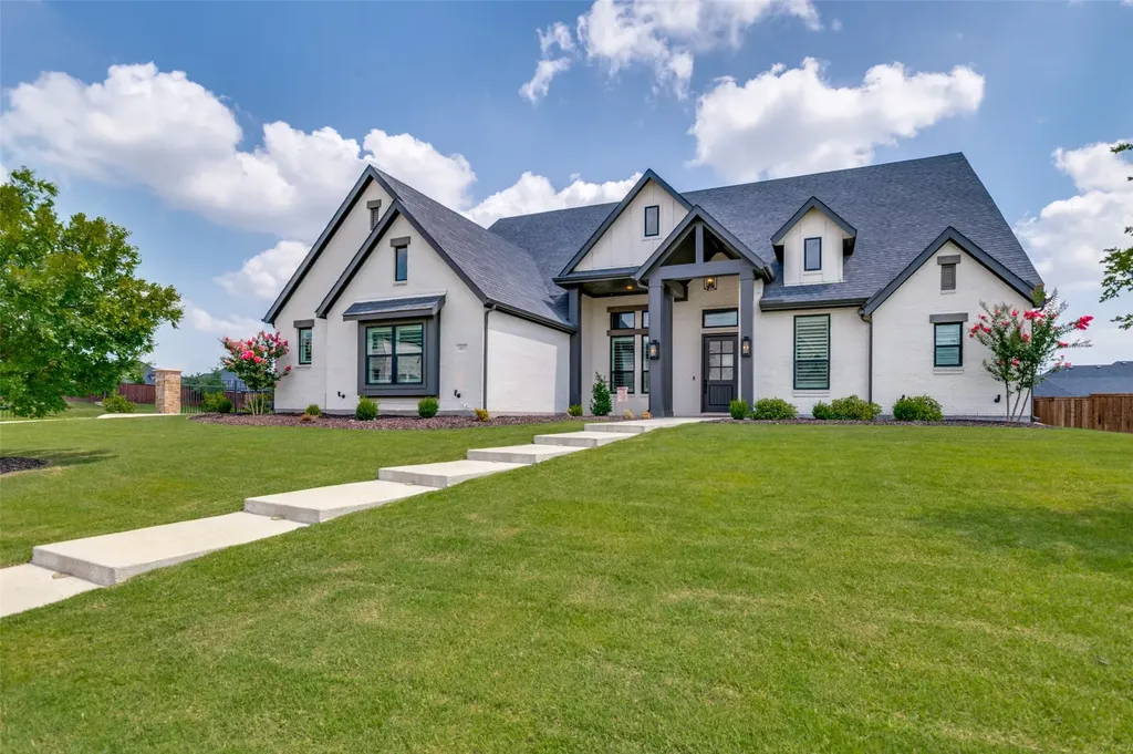 307 Broadmoor Drive Haslet TX 76052