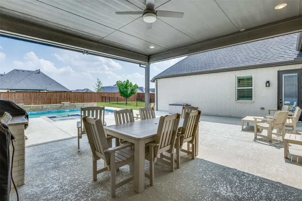 307 Broadmoor Drive Haslet TX 76052