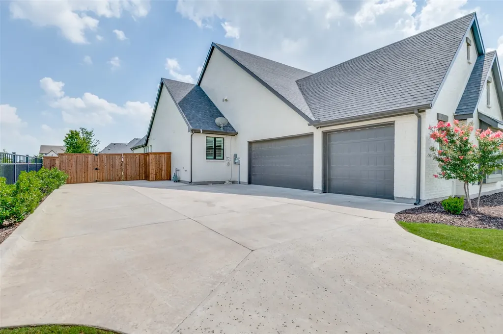307 Broadmoor Drive Haslet TX 76052