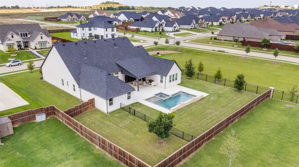 307 Broadmoor Drive Haslet TX 76052