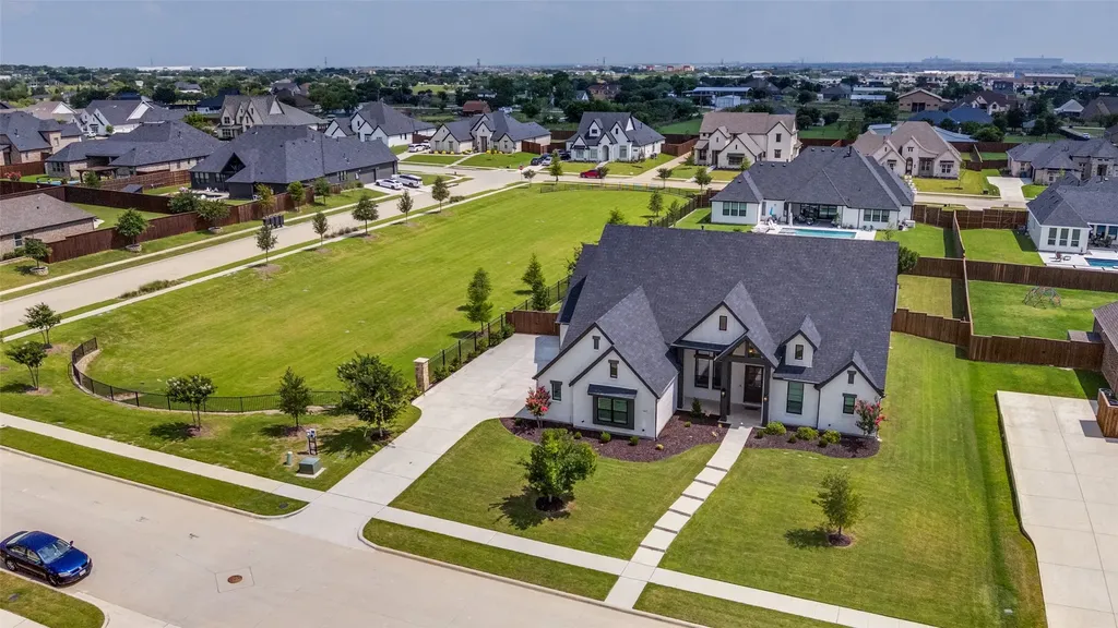 307 Broadmoor Drive Haslet TX 76052