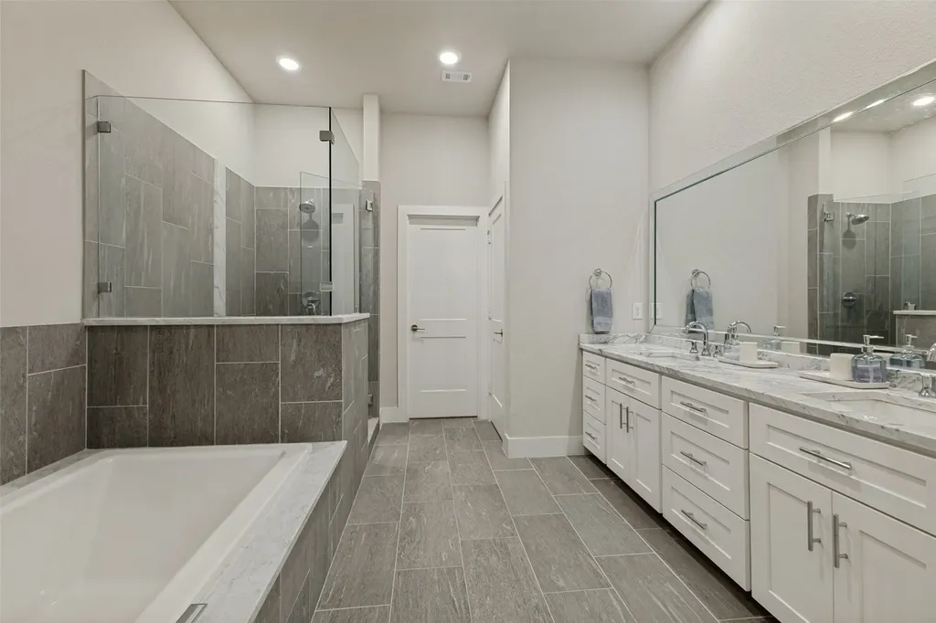 3170 Carmel Street Dallas TX 75204