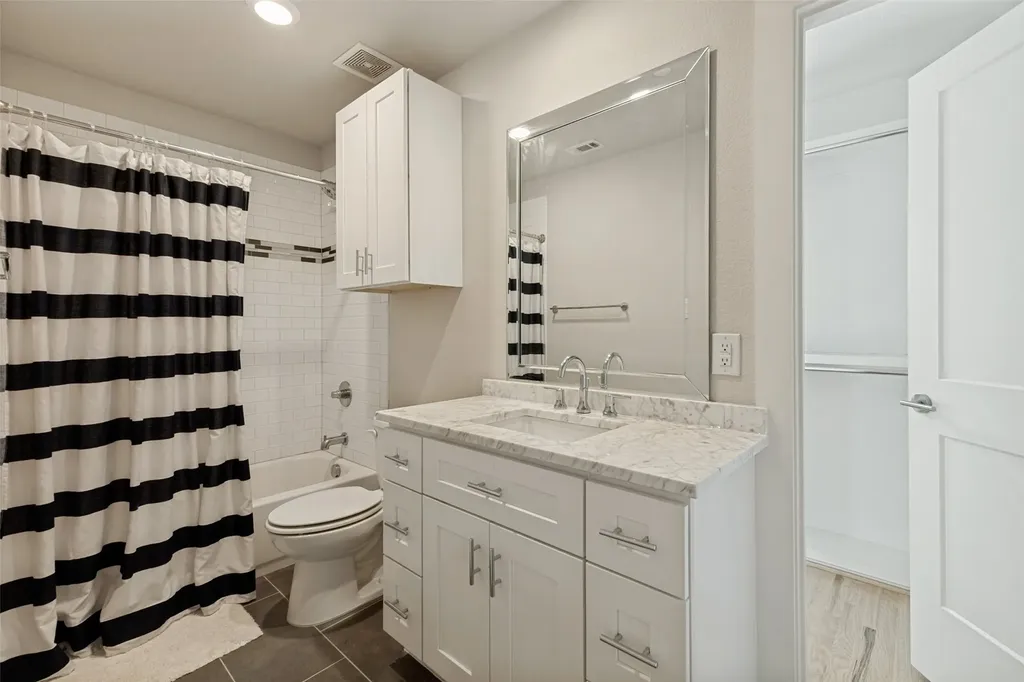 3170 Carmel Street Dallas TX 75204