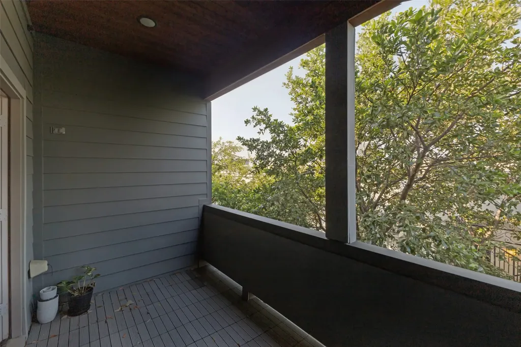 3170 Carmel Street Dallas TX 75204