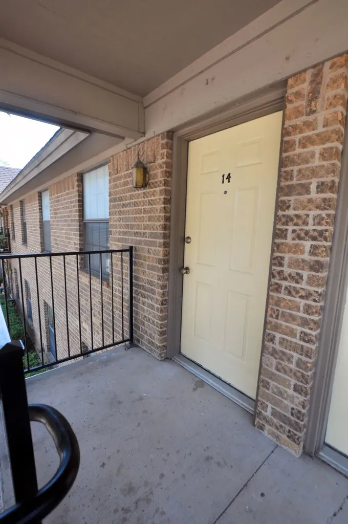 511 W Oak Street Weatherford TX 76086