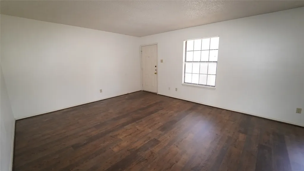511 W Oak Street Weatherford TX 76086