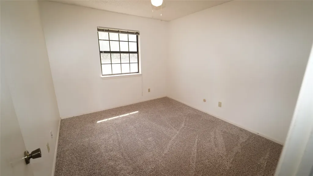 511 W Oak Street Weatherford TX 76086