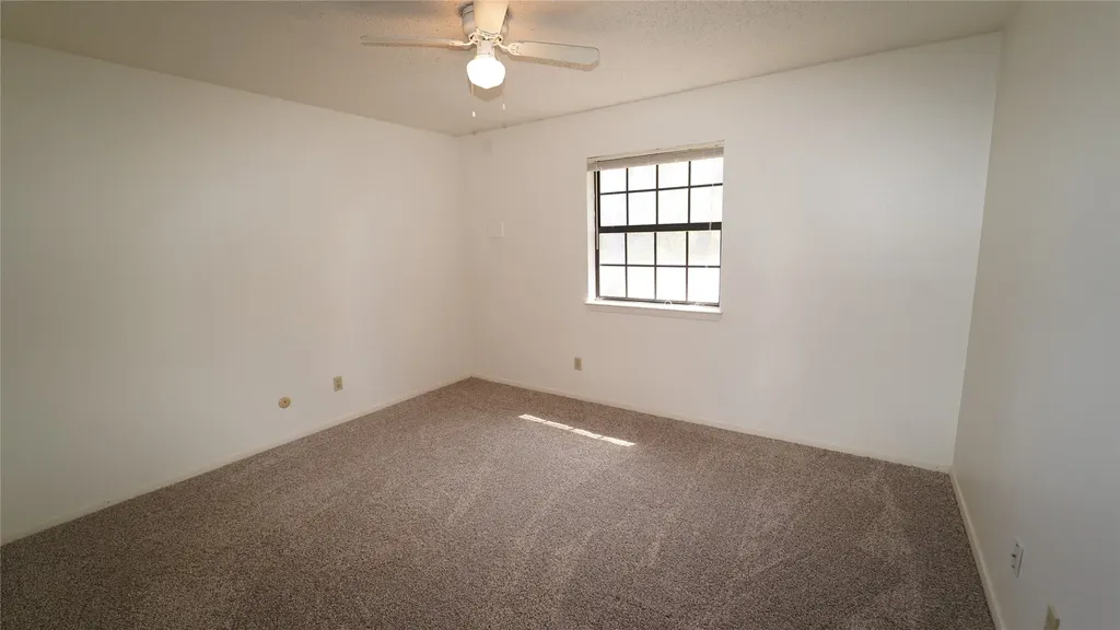 511 W Oak Street Weatherford TX 76086