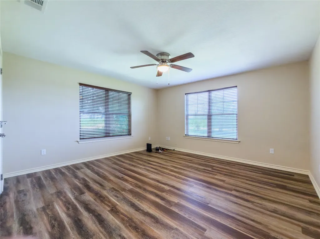 322 Hcr 2320 Abbott TX 76621