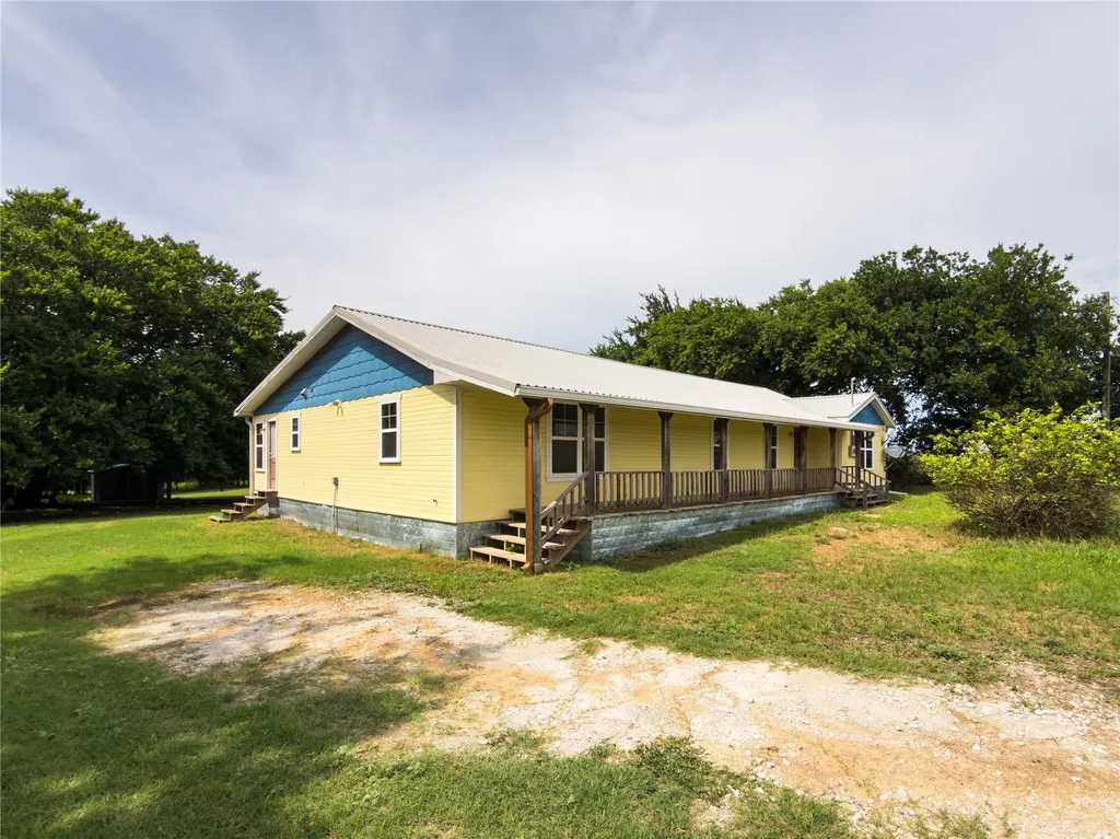 322 Hcr 2320 Abbott TX 76621