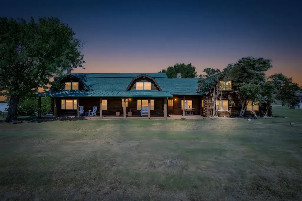2200 White Lane Haslet TX 76052