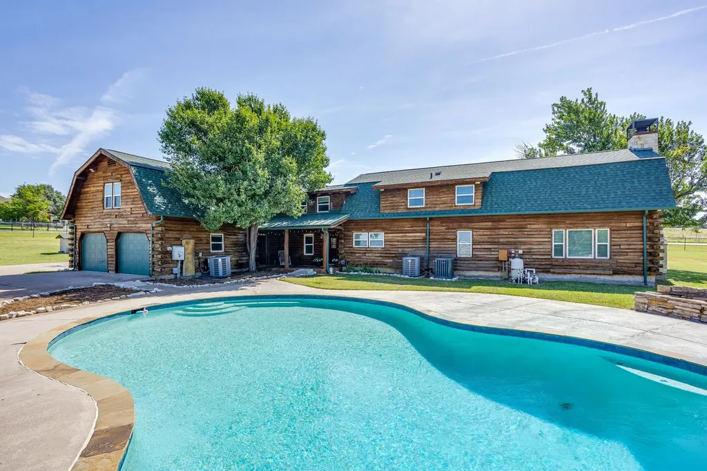 2200 White Lane Haslet TX 76052