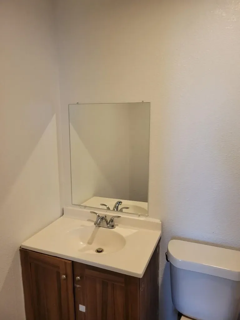 5301 Collingsworth Houston TX 77026