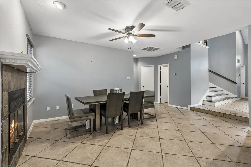 2225 Chapel Downs Drive Arlington TX 76017