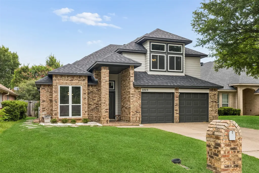 2225 Chapel Downs Drive Arlington TX 76017