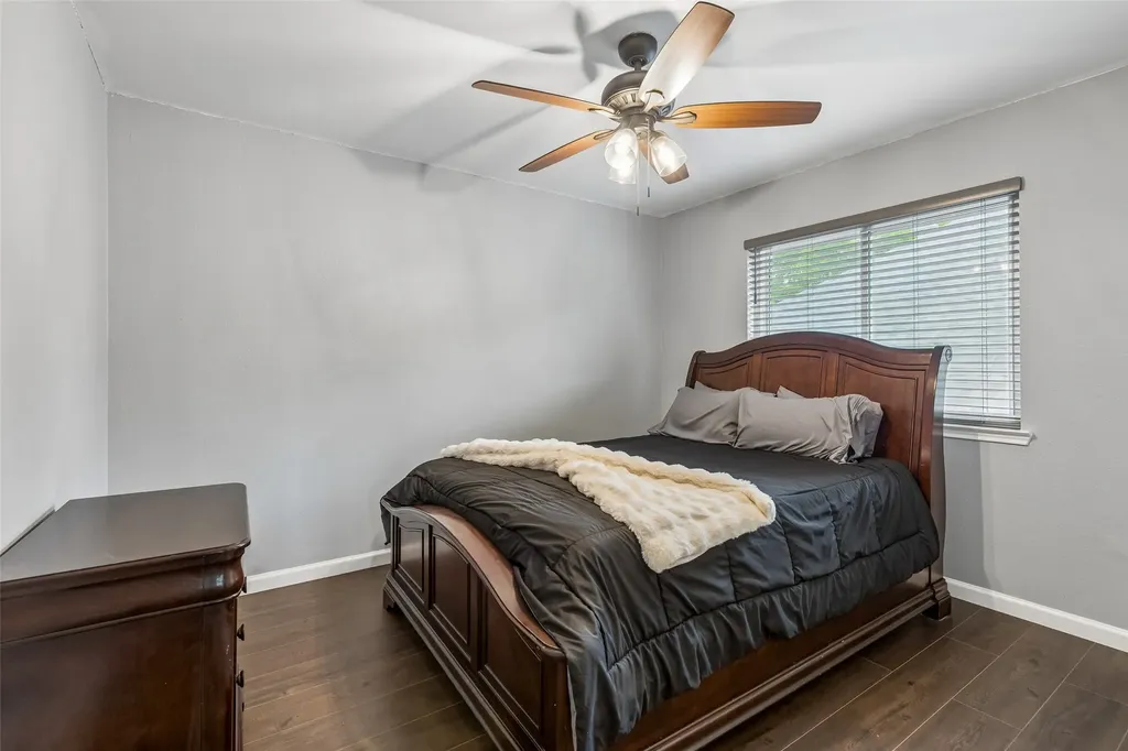 2225 Chapel Downs Drive Arlington TX 76017