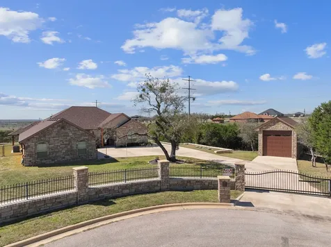 225 Plum Circle Killeen TX 76549