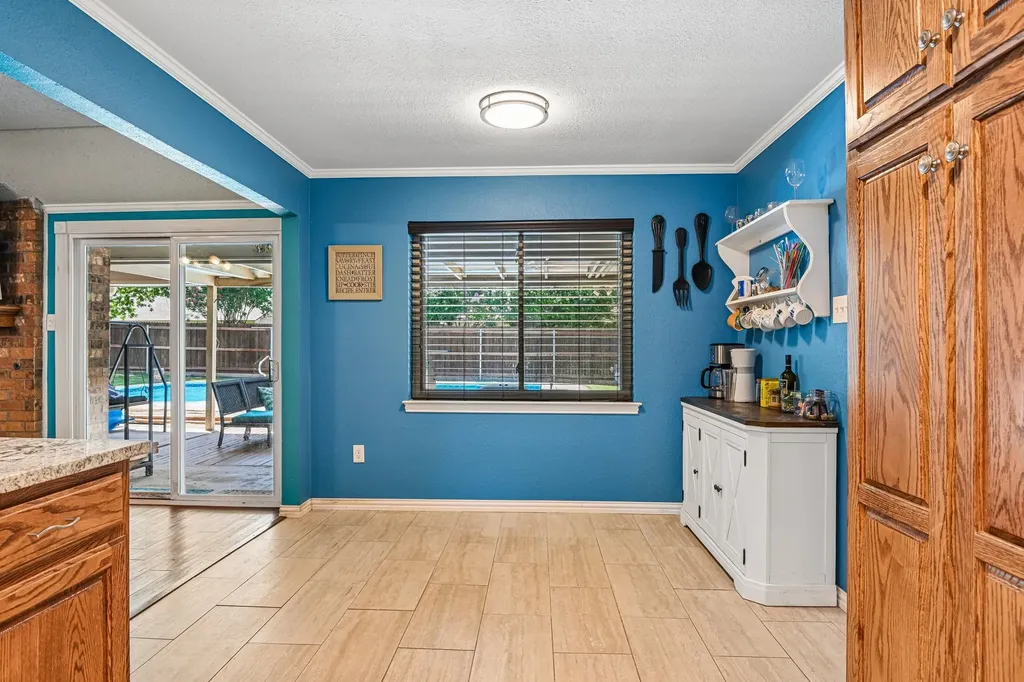 6404 Suncrest Court North Richland Hills TX 76180