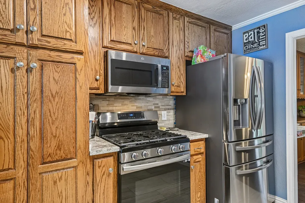 6404 Suncrest Court North Richland Hills TX 76180