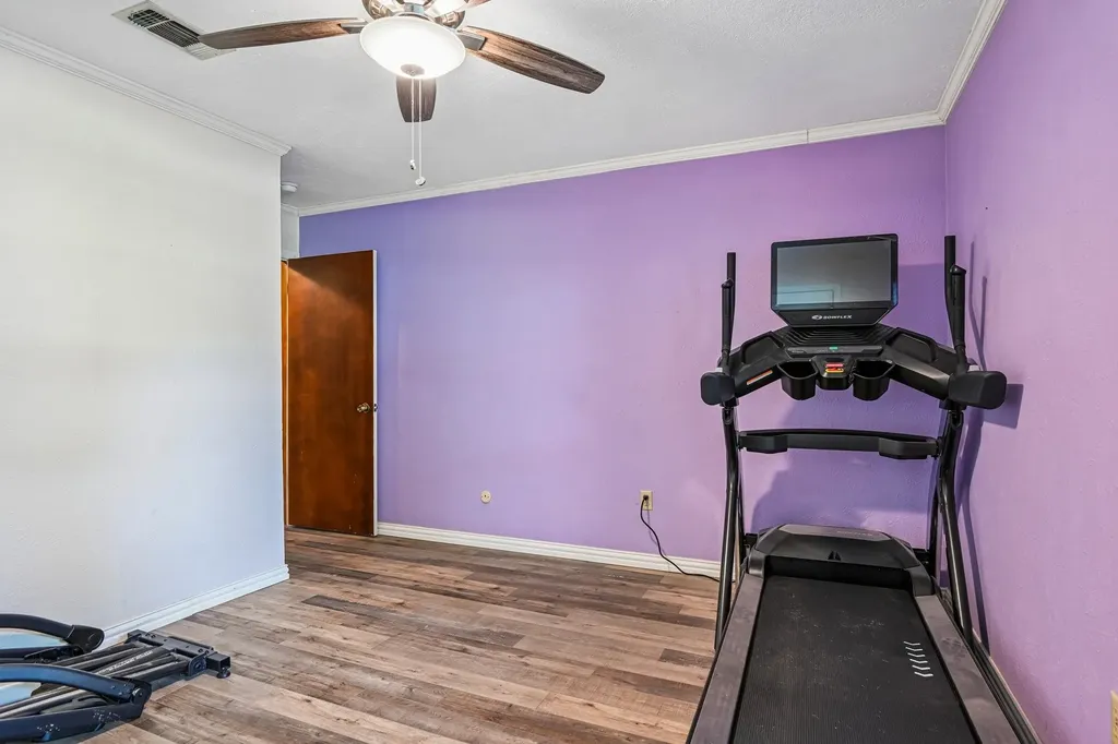 6404 Suncrest Court North Richland Hills TX 76180