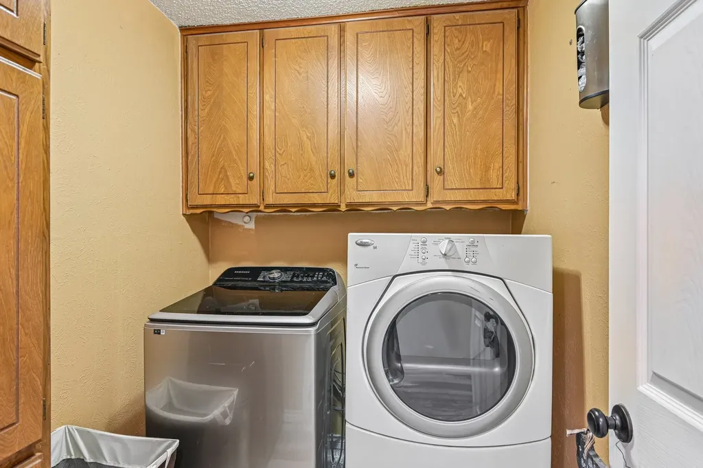6404 Suncrest Court North Richland Hills TX 76180