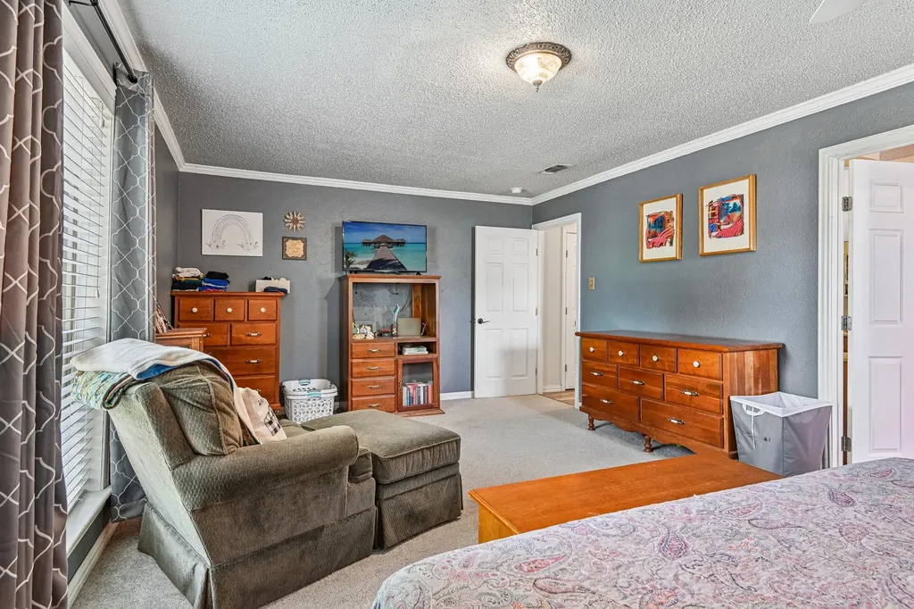 6404 Suncrest Court North Richland Hills TX 76180