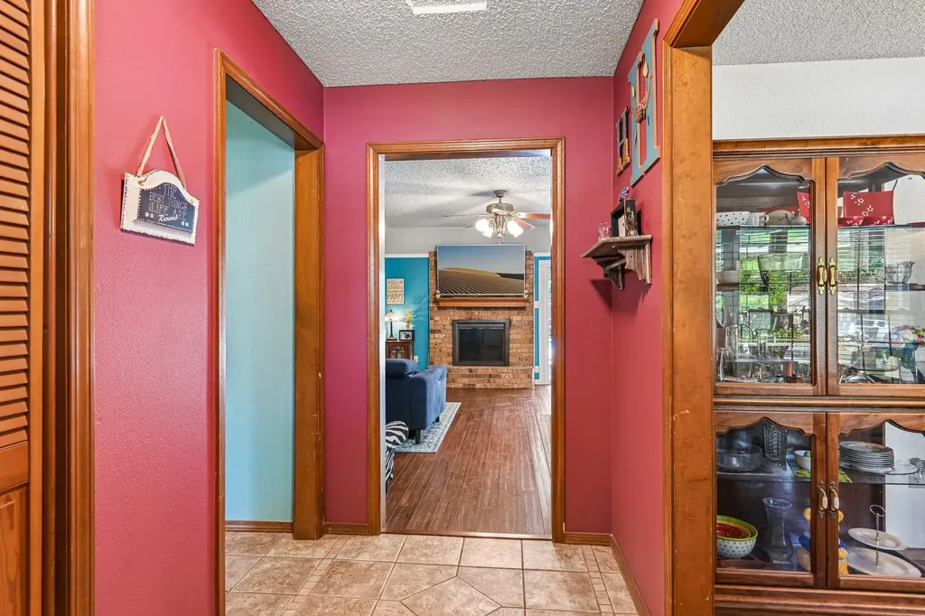 6404 Suncrest Court North Richland Hills TX 76180