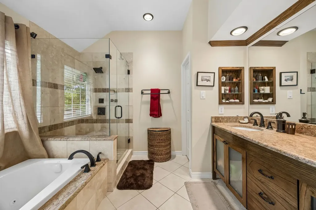 800 Fernwood Court Highland Village TX 75077