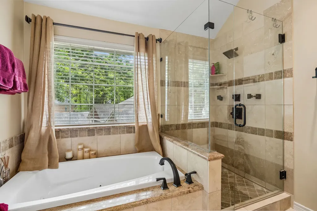 800 Fernwood Court Highland Village TX 75077