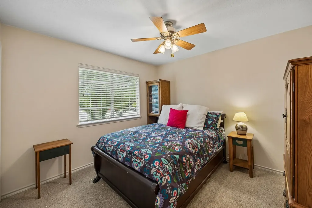 800 Fernwood Court Highland Village TX 75077