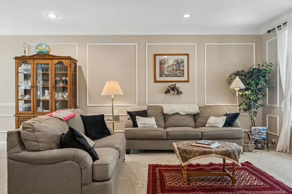 800 Fernwood Court Highland Village TX 75077