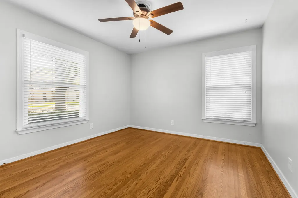 563 Hambrick Road Dallas TX 75218