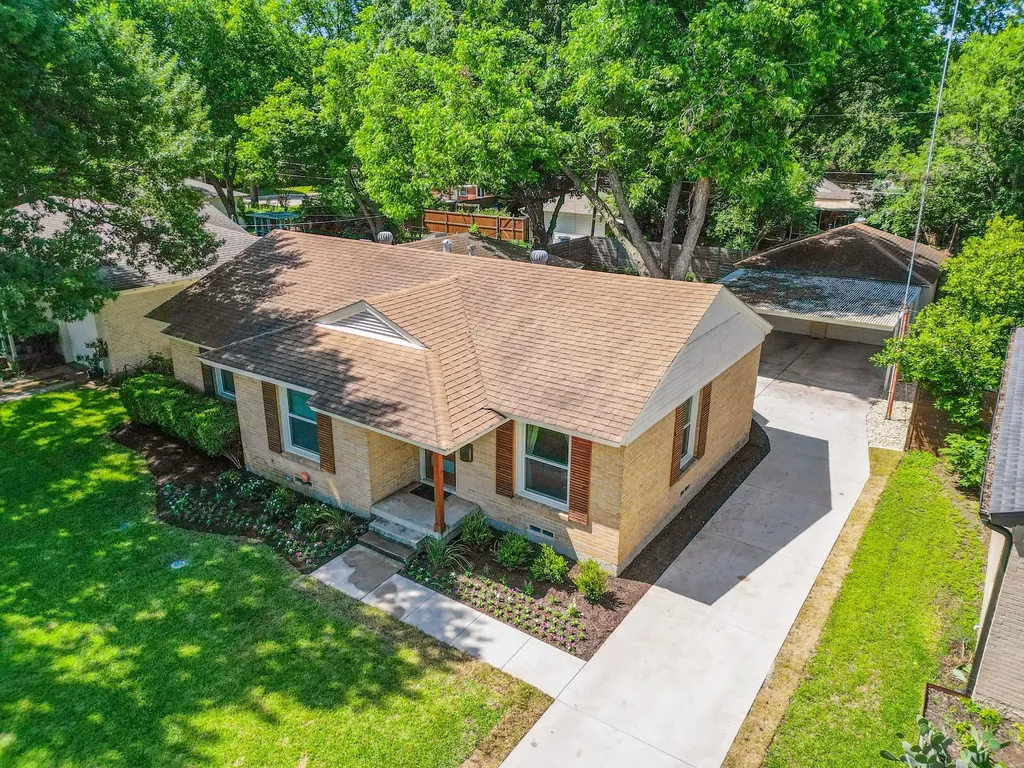 563 Hambrick Road Dallas TX 75218