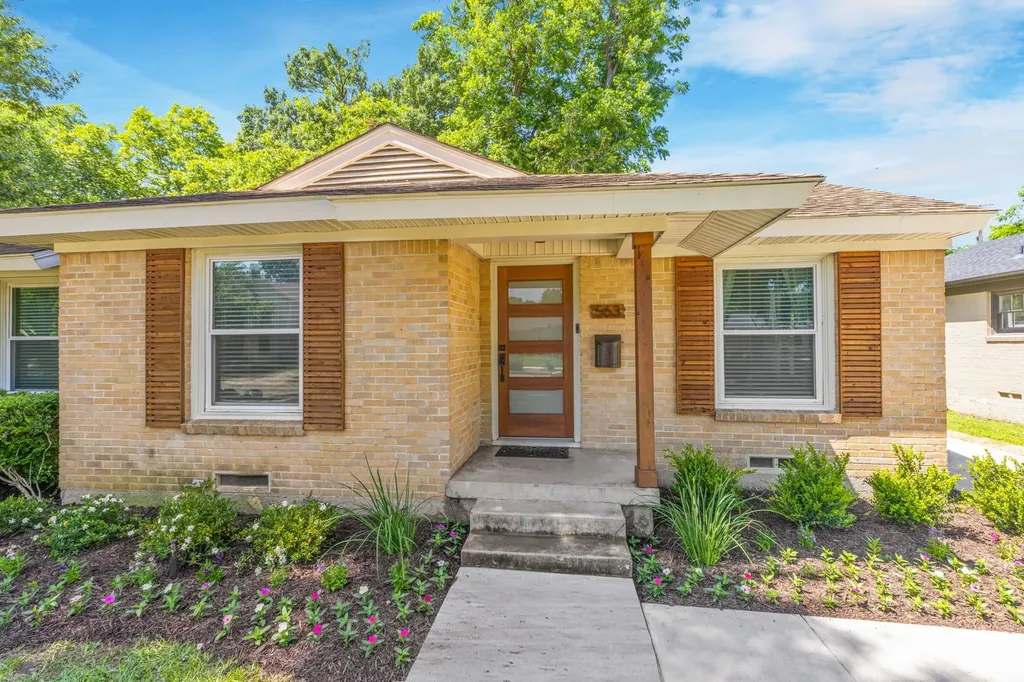 563 Hambrick Road Dallas TX 75218