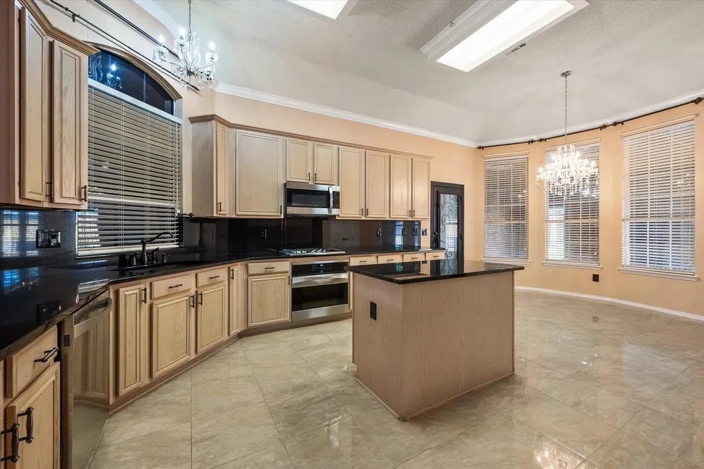 6906 Field Lark Drive Arlington TX 76002