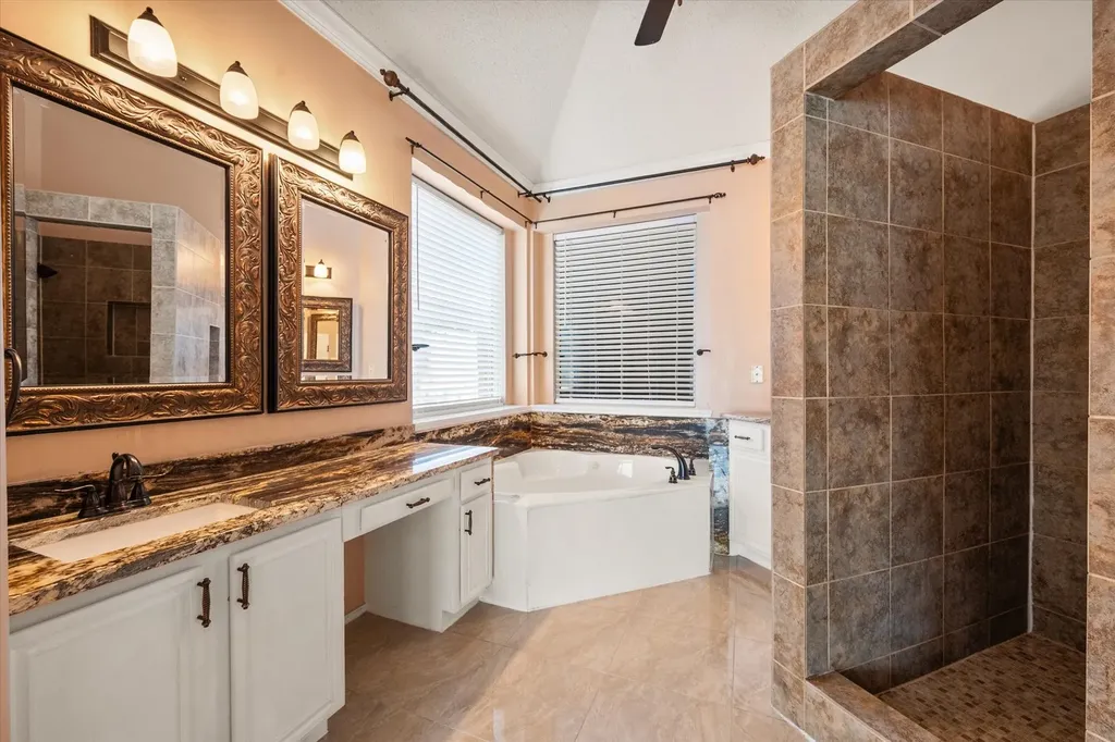 6906 Field Lark Drive Arlington TX 76002