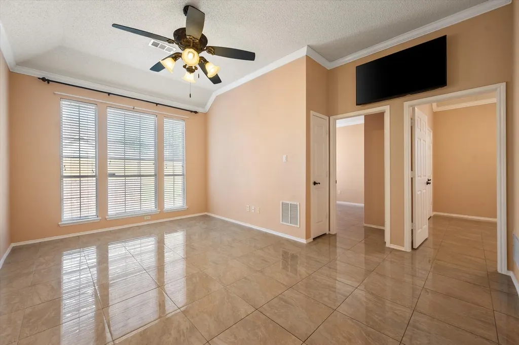 6906 Field Lark Drive Arlington TX 76002