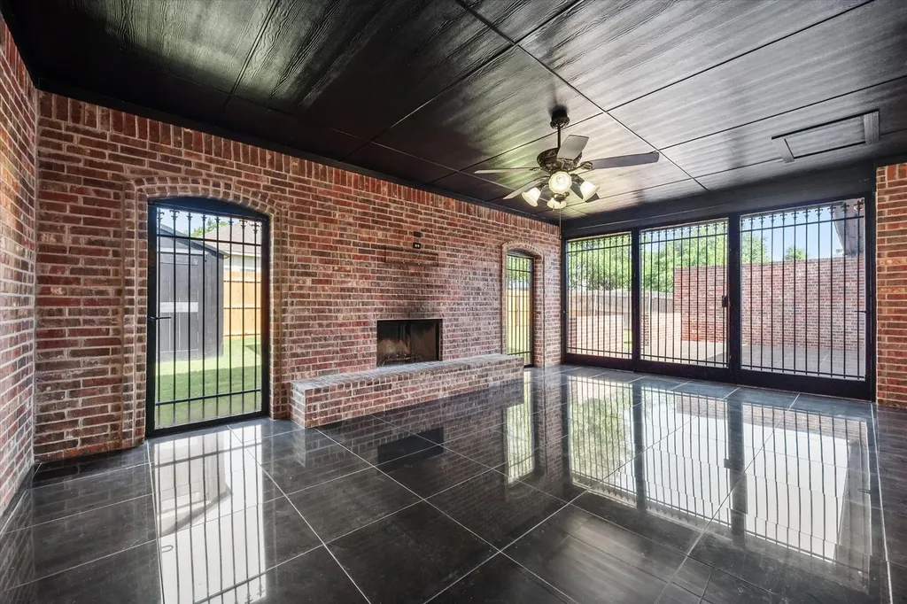 6906 Field Lark Drive Arlington TX 76002