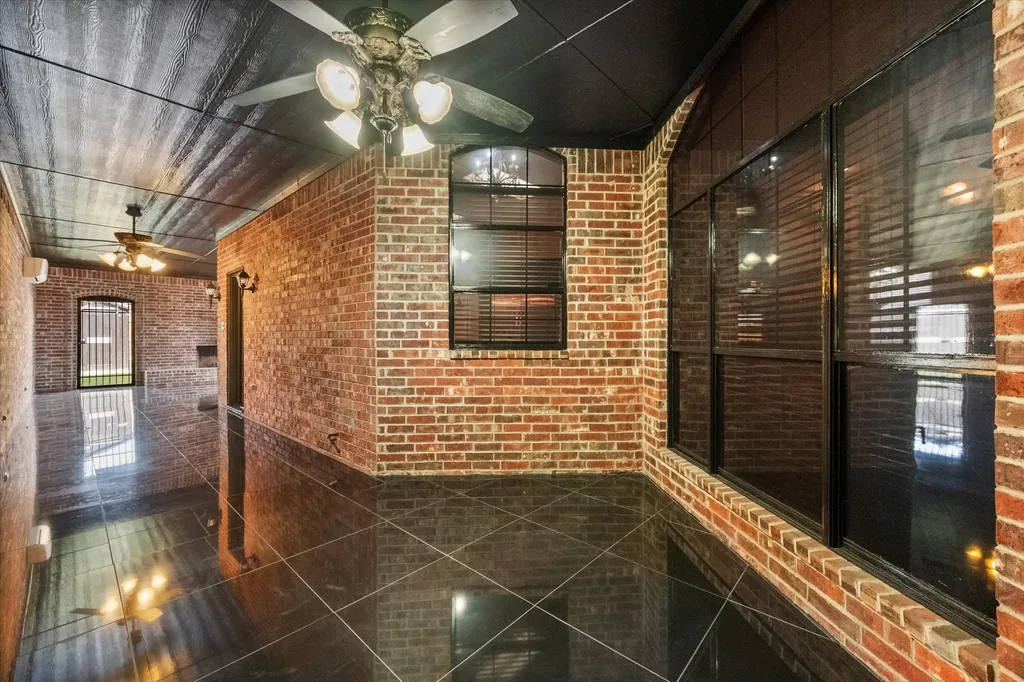 6906 Field Lark Drive Arlington TX 76002