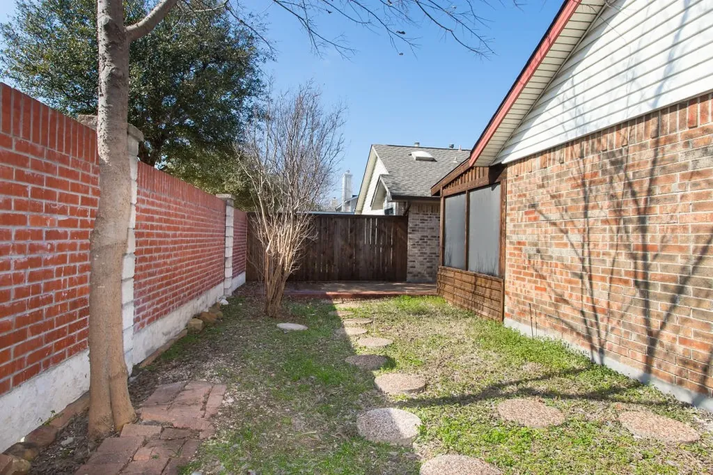 2426 Centaurus Drive Garland TX 75044