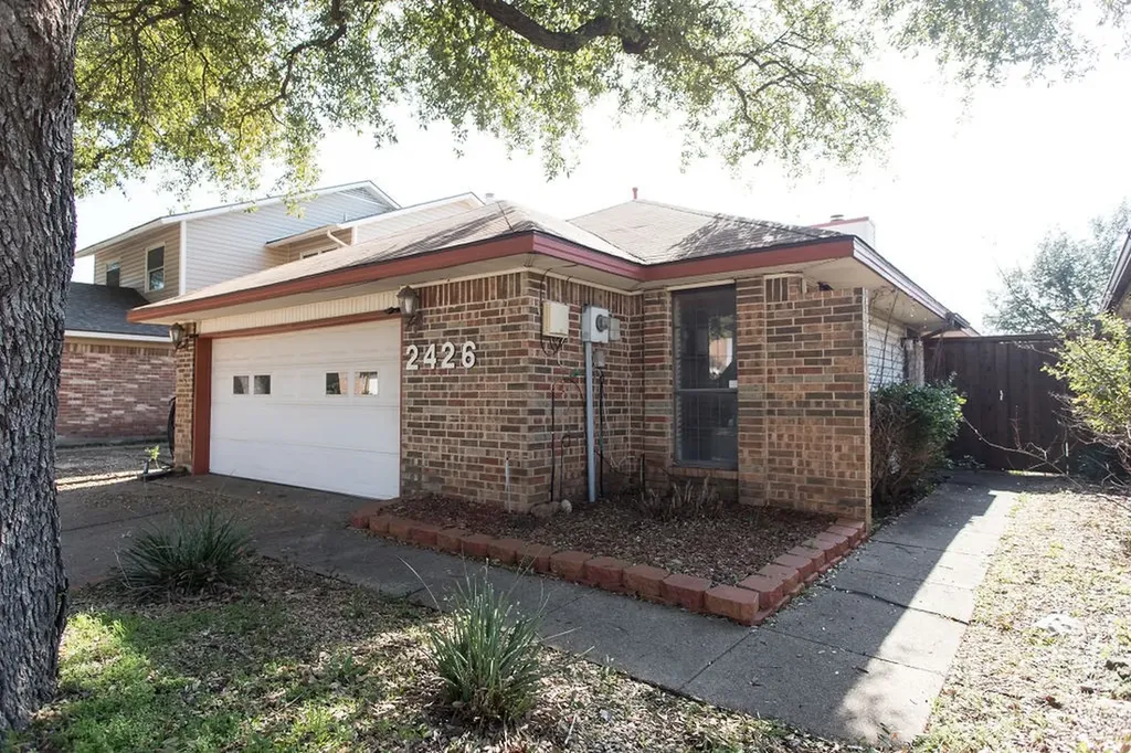 2426 Centaurus Drive Garland TX 75044
