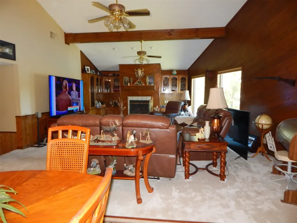 3073 East Lake Gladewater TX 75647