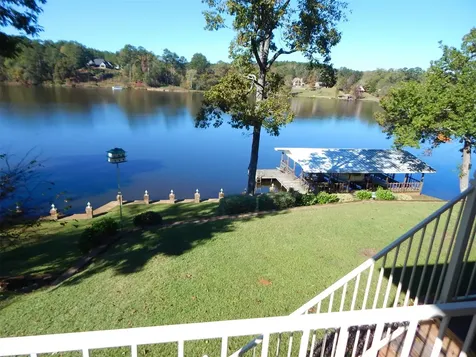 3073 East Lake Gladewater TX 75647