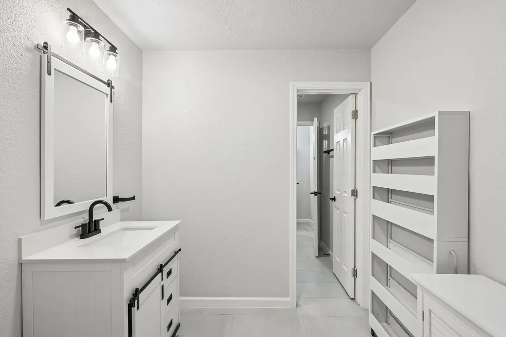 511 Commerce Street Kemp TX 75143