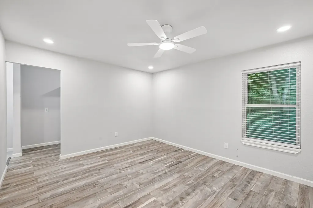 511 Commerce Street Kemp TX 75143