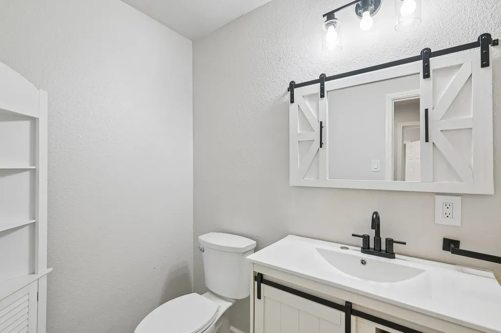 511 Commerce Street Kemp TX 75143
