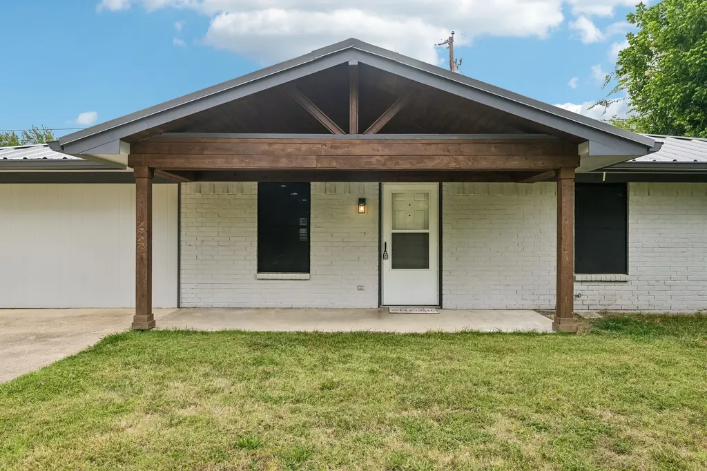 511 Commerce Street Kemp TX 75143