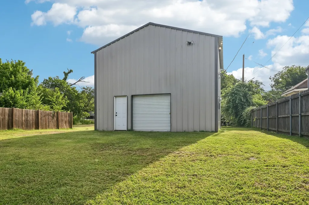 511 Commerce Street Kemp TX 75143