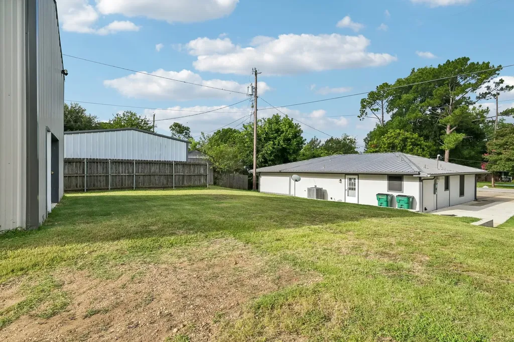 511 Commerce Street Kemp TX 75143