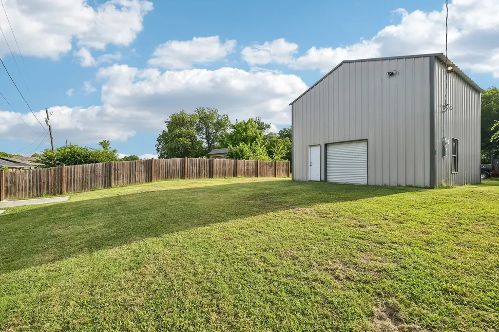 511 Commerce Street Kemp TX 75143